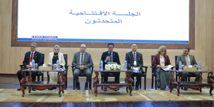 افتتاح فعاليات المؤتمر الرابع لطلاب الدراسات العليا في مجال العلوم التطبيقية بجامعة بنها