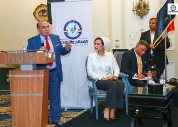 اللواء سمير فرج الخبير العسكرى والاستراتيجى فى مؤتمر حزب الإصلاح والنهضة يناقش “سيناء بين الماضي والحاضر”