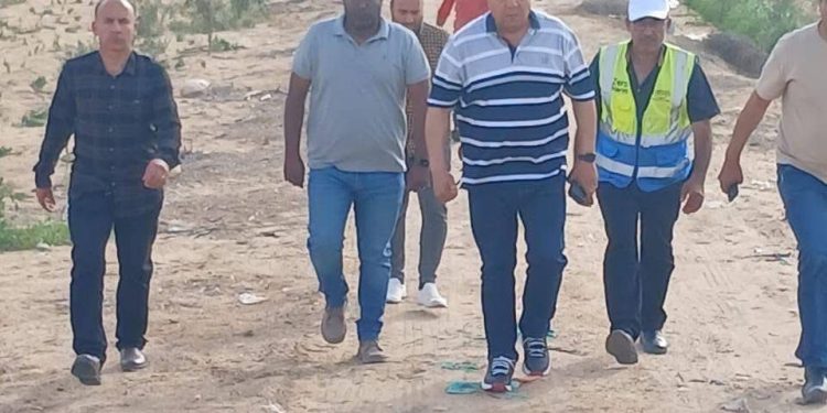 “أبو ورده”يقود حملة مكبرة لضبط المخالفين وسارقي التيار بمزارع رمانه وبئر العبد بشمال سيناء 