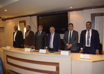في ورشة عمل بكلية الأعمال.. خبراء ومختصون يناقشون الحزمة الأولى للتيسيرات الضريبية ومقترحات للحزمة الثانية