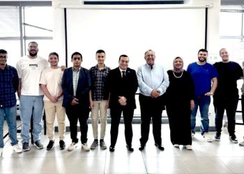 محاضرة متخصصة بالجامعة الألمانية تستعرض آليات التعامل مع المنازعات في عقود التشييد