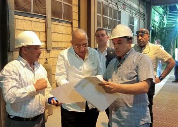 وزير الكهرباء يتفقد محطة محولات باسوس ومحطة توليد كهرباء شبرا الخيمة