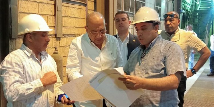 وزير الكهرباء يتفقد محطة محولات باسوس ومحطة توليد كهرباء شبرا الخيمة
