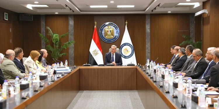 وزير البترول يعتمد نتائج أعمال شركة خدمات البترول الجوية “PAS” خلال العام المالي 2024