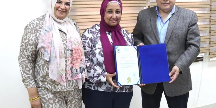 حصول مدير إدارة الجودة ب”الخدمات الطبية”علي شهادة GAHAR EGY CAP