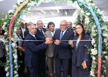 رئيس الهيئة العربية للتصنيع ورئيس الأكاديمية العربية يشيدان بتميز “صيدلة الأكاديمية”