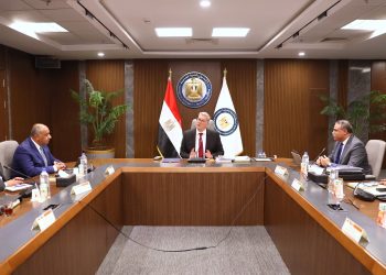  وزير البترول يترأس الجمعية العامة لشركة الوادي الجديد للثروة المعدنية والطفلة الزيتية ( واديكو )