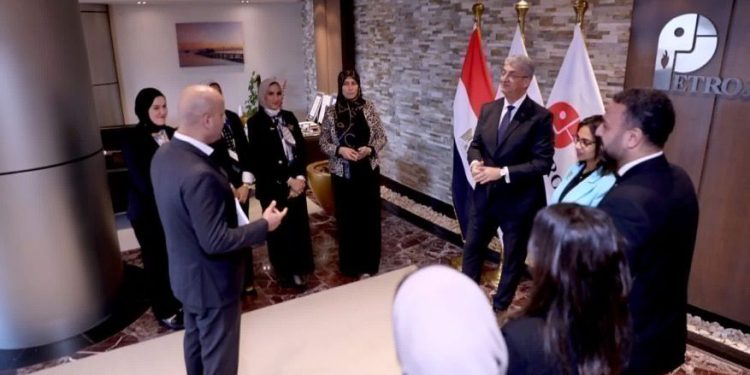 بتوجيهات رئيس مجلس الإدارة: بتروجت تكرم حملة الشهادات العليا لعامي 2023 و 2024