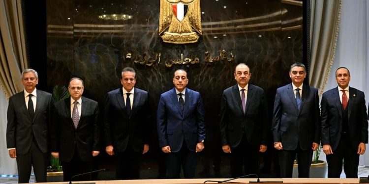 القابضة للأدوية و”دواه فارما” الأمريكية توقعان شراكة استراتيجية لتصنيع وتصدير الأدوية عالميًا