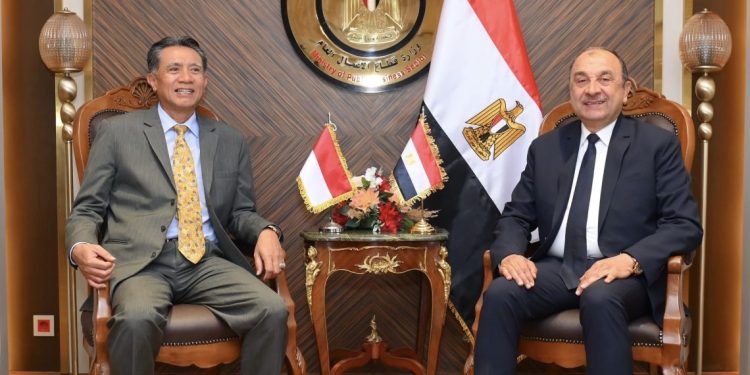 وزير قطاع الأعمال  يستقبل سفير إندونيسيا بالقاهرة لبحث فرص التعاون الاقتصادي