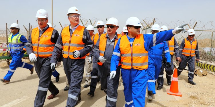 المهندس كريم بدوي وزير البترول والثروة المعدنية يتفقد استعدادات البنية التحتية بالسخنة لتأمين إمدادات الغاز خلال الصيف