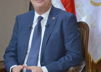 وزير التموين: استمرار ضخ الدواجن المجمدة بالمجمعات الاستهلاكية بأسعار مخفضة 125 بدلا من 135 جنيه للكيلو