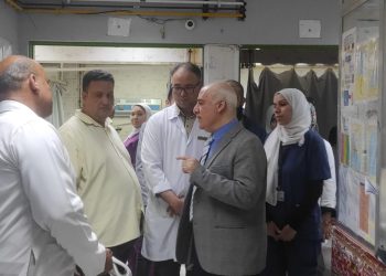 وكيل وزارة الصحة يجري جولة تفقدية بمستشفى الحميات ببنها
