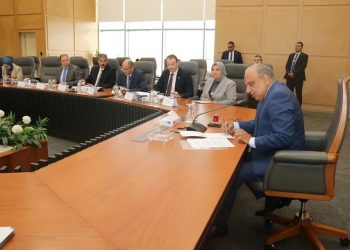 وزير الكهرباء  يبحث مع وفد المفوضية الأوروبية سبل دعم وتعزيز الشراكة والتعاون المشترك