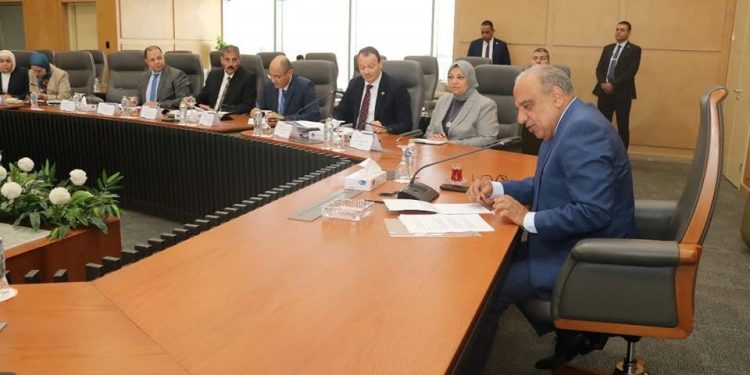 وزير الكهرباء يبحث مع وفد المفوضية الأوروبية سبل دعم وتعزيز الشراكة والتعاون المشترك