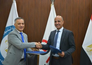 “النيل للبترول” و”أكبا”يوقعان اتفاقية تعاون لتحقيق تكامل وطني في مجال الخدمات البترولية