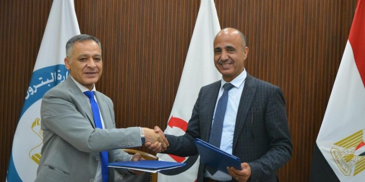 “النيل للبترول” و”أكبا”يوقعان اتفاقية تعاون لتحقيق تكامل وطني في مجال الخدمات البترولية