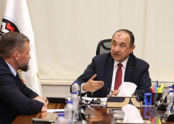 وزير قطاع الأعمال يبحث مع تحالف بقيادة “روسال” الروسية سبل التعاون في مجال الألومنيوم