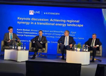 وزير البترول يبحث تعزيز التعاون الإقليمي وتأمين الطاقة في قمة أثينا
