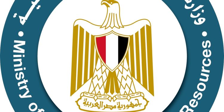 وزارة البترول: انهيار حفار بحري متوقف عن العمل في خليج السويس.. لا خسائر بشرية أو بيئية
