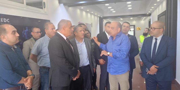 وزير الكهرباء يتفقد محطة محولات الهضبة 2 ومجمع المخزون الاستراتيجي للكابلات بهضبة الاهرامات
