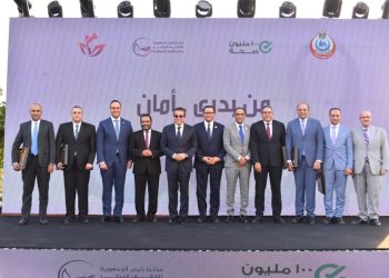 وزير الصحة يكرم د تامر مدكور وكيل وزارة الصحة بالدقهلية لجهوده في حملة “من بدري أمان”