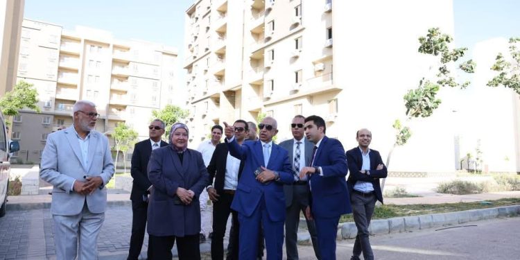 رئيس الأكاديمية العربية للعلوم يتفقد سكن الطلاب بفرع العلمين ويوجه بتوفير أقصى سبل الراحة