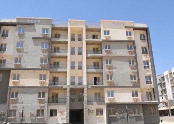 وزير الإسكان يُعلن استكمال تسليم دفعة جديدة من وحدات مشروع سكن مصر بالقاهرة الجديدة