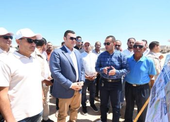 وزير الإسكان يتفقد مشروع بحيرات نيو مارينا والطرق والمداخل بـ “مارينا الساحل الشمالي”