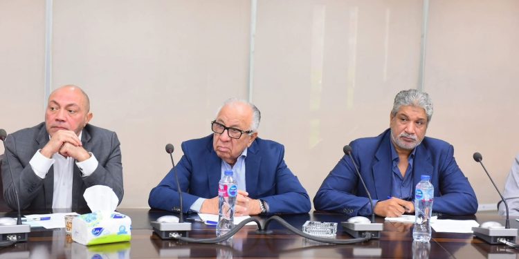 رئيس اتحاد المقاولين: نطالب برخصة عمل مؤقتة وتسهيلات لتسجيل العمالة