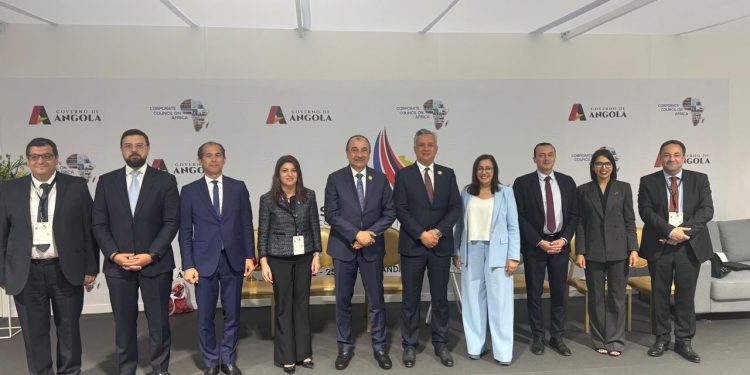 وزير قطاع الأعمال يبحث مع وزير الاستثمار المغربي تعزيز التعاون والتكامل الاقتصادي العربي والأفريقي
