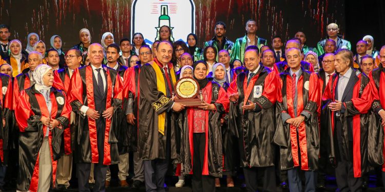 وزير قطاع الأعمال يشهد حفل ختام الأنشطة الطلابية للمعهد العالي للسياحة والفنادق بالإسكندرية “إيجوث” لعام 2024-2025