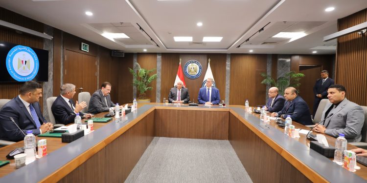  وزير البترول ومحافظ الوادى الجديد يشهدان توقيع العقود النهائية لبدء تنفيذ مجمع إنتاج حامض الفسفوريك