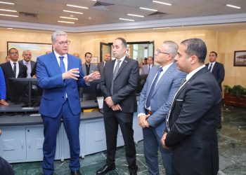 وزير البترول يتفقد مشروع منظومة “سكادا” لمراقبة تداول البوتاجاز بشركة بتروجاس
