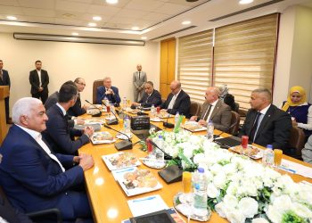  وزير البترول يتابع من داخل شركة “عجيبة” أداء الإنتاج والتحديات المستقبلية بالتعاون مع “إينى” الإيطالية