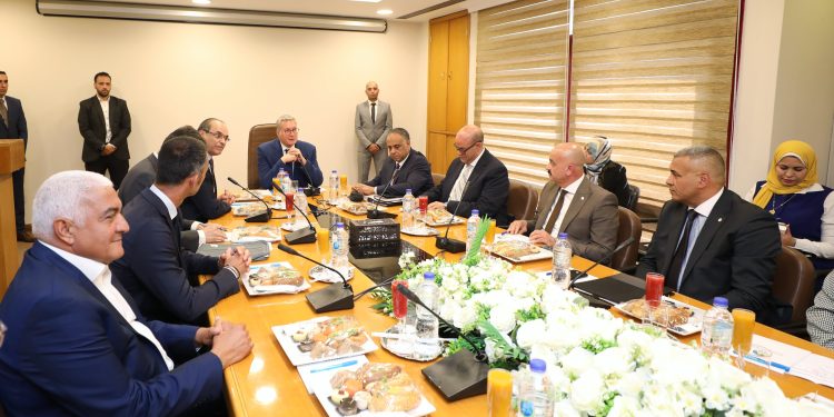  وزير البترول يتابع من داخل شركة “عجيبة” أداء الإنتاج والتحديات المستقبلية بالتعاون مع “إينى” الإيطالية