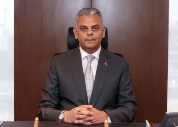 علاء الزهيري رئيس اتحاد شركات التامين المصري