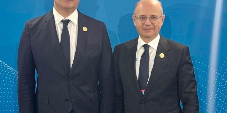 مصر وأذربيجان تبحثان تعزيز التعاون في قطاع الطاقة على هامش ندوة “أوبك” بفيينا