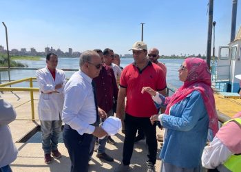 رئيس شركة مياه أسيوط يتفقد مشروعات مياه وصرف صحي في قرى الجنوب ضمن “حياة كريمة”