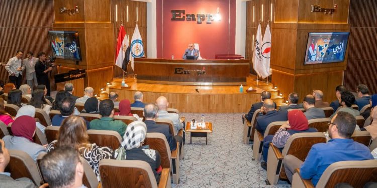 إنــبى تُعزز التواصل المؤسسي وتدعم الشفافية مع موظفيها