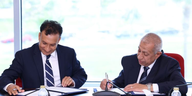 الأكاديمية العربية وجامعة روان الأمريكية توقعان مذكرة تفاهم لتعزيز التعاون الأكاديمي والبحثي