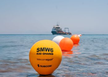 المصرية للاتصالات تنتهي من عمليات الإنزال ومسارات العبور الخاصة بالكابل البحري SEA-ME-WE-6 في مصر