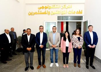 وزراء الإسكان والتخطيط والتنمية المحلية ومحافظ مطروح يفتتحون المركز التكنولوجي لخدمة المواطنين بجهاز مدينة العلمين الجديدة