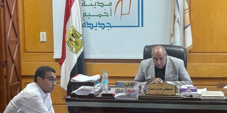 “الإسكان”: تسليم مبنى الإسعاف وتنفيذ طرق الإسكان الاجتماعي بمدينة أخميم الجديدة