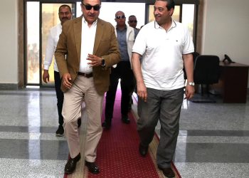  وزير قطاع الأعمال يلتقي محافظ دمياط لتفقد عدد من المنشآت الصناعية والفندقية التابعة