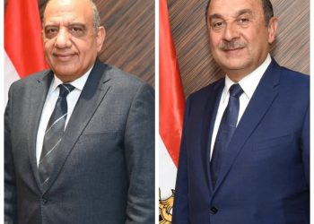 وزيرا الكهرباء  وقطاع الأعمال يبحثان التعاون في مجالات تحسين كفاءة الطاقة والاعتماد على الطاقات المتجددة