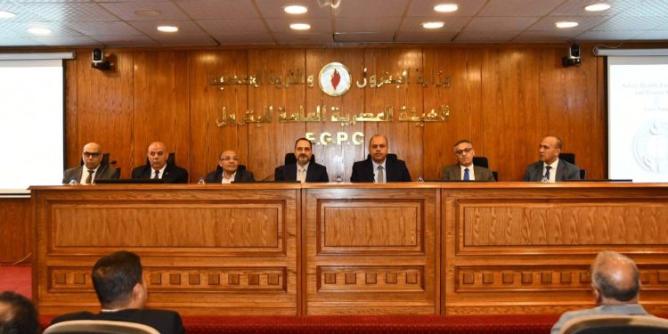 هيئة البترول وشركات تسويق المنتجات البترولية يستعرضون إجراءات سلامة تداول المنتجات البترولية فى السوق المحلى