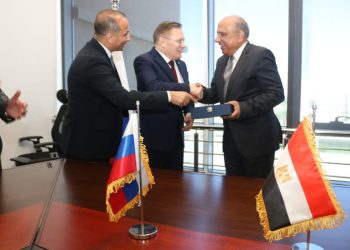 مصر وروسيا توقعان بروتوكولاً مكملًا للاتفاقية الحكومية الخاصة بالتعاون فى بناء وتشغيل محطات الطاقة النووية