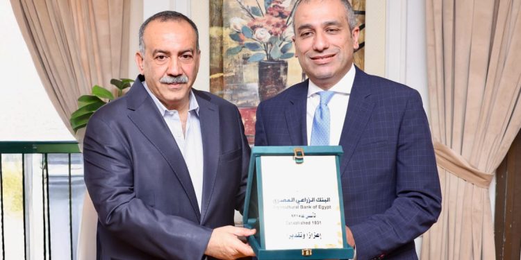 رئيس البنك الزراعي يلتقي محافظ أسيوط لبحث تعزيز التعاون ودعم التنمية الزراعية بالمحافظة
