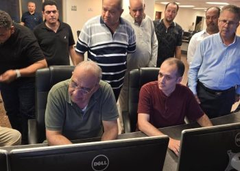 وزير الكهرباء فى زيارة ميدانية إلى محطة كهرباء الشباب المركبة بمنطقة القصاصين محافظة الإسماعيلية